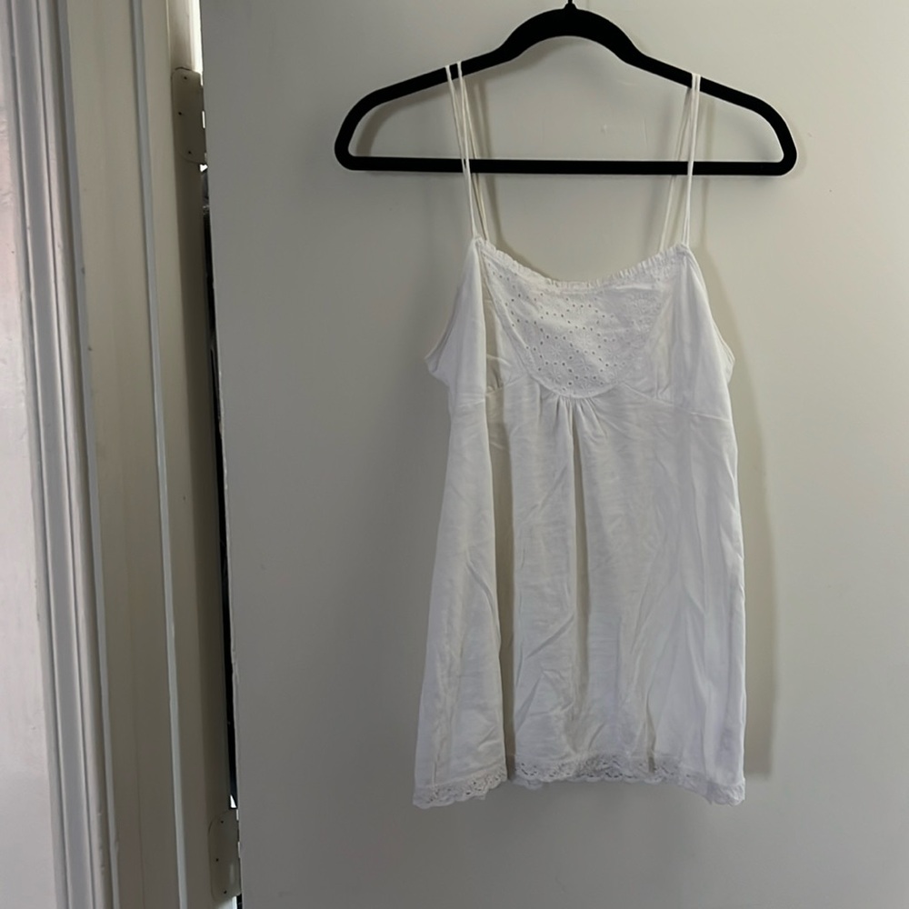 Excellent condition!  Looser fitting style
